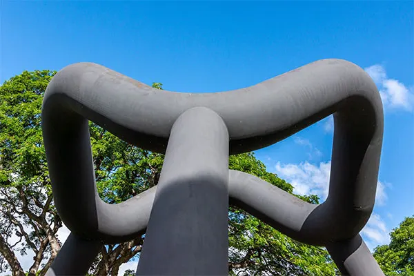 Sky Gate in Maui, demonstrating Lahaina Noon.