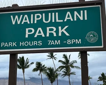 Entrance sign to Waipuilani Park.